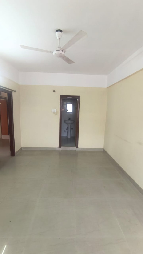 Unfurnished 4bhk in Fakharuddin Ali Ahmed Road, Barbari Village, Guwahati, Assam, India for Rent